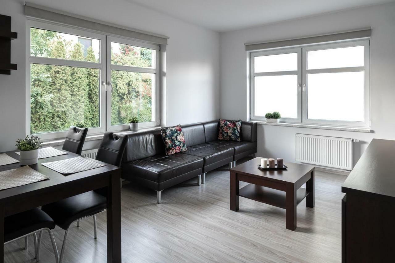 Apartament Szarych Szeregow 46A/1 คาโตวีตเซ ภายนอก รูปภาพ